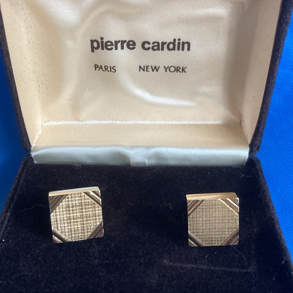Cuff Links in gold tone by Pierre Cardin